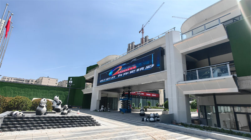 LED显示屏的材料解析:从基础到应用的全面解读