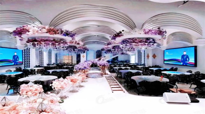 彩色电子显示屏:技术革新与应用前景
