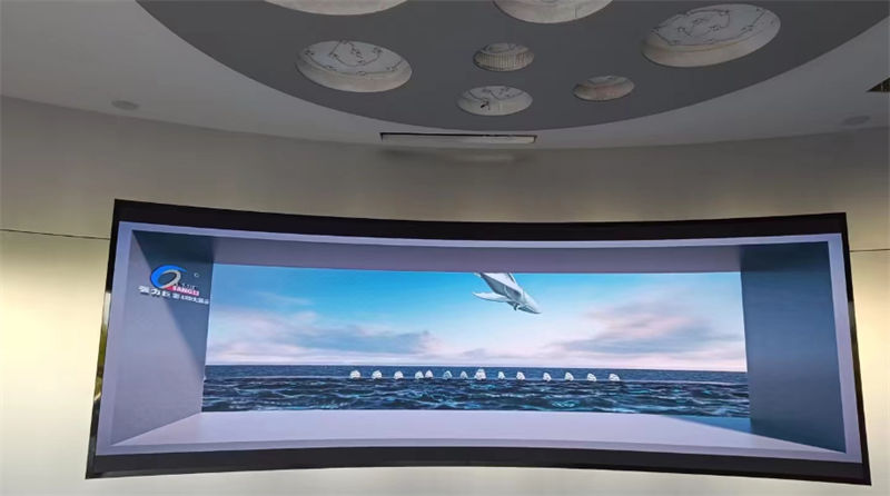 LED与OLED:照明技术的选择