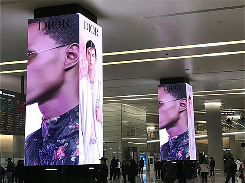 LCD 与 LED 显示屏的全面对比